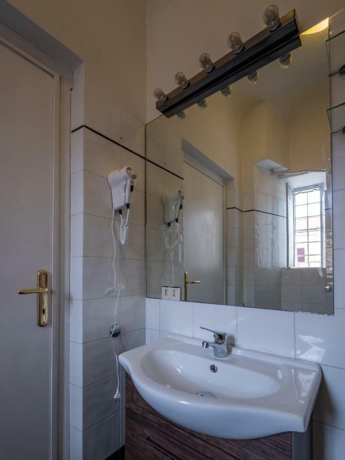 Principe Amedeo Bed & Breakfast โรม ภายนอก รูปภาพ